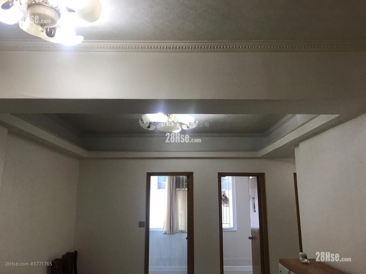 South Sea Apartments Sell 3 Bedrooms , 2 Bathrooms 504 ft²