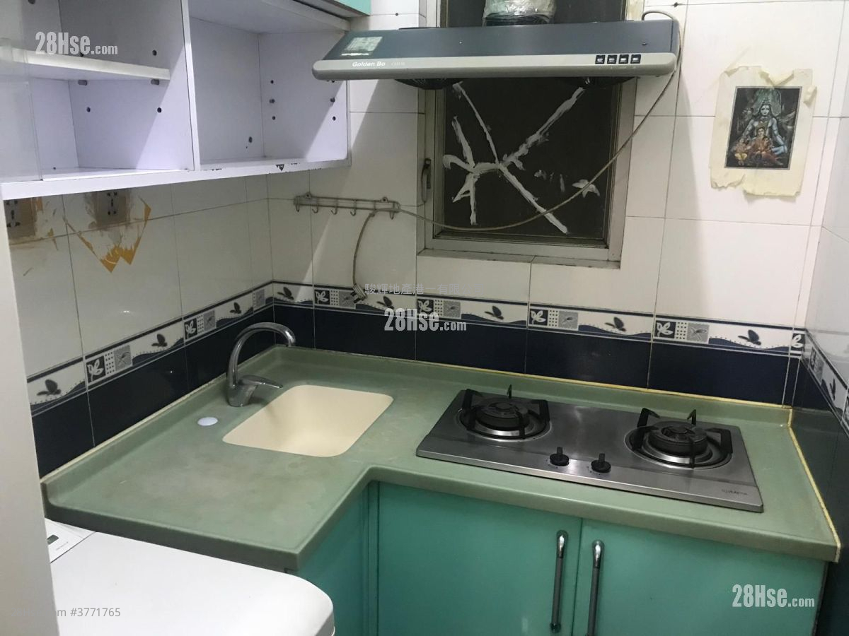 South Sea Apartments Sell 3 Bedrooms , 2 Bathrooms 504 ft²