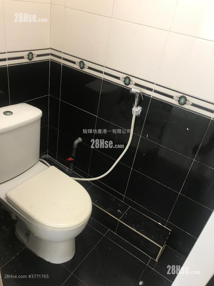 South Sea Apartments Sell 3 Bedrooms , 2 Bathrooms 504 ft²