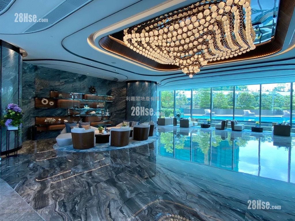 One Victoria Sell 2 Bedrooms 445 ft²