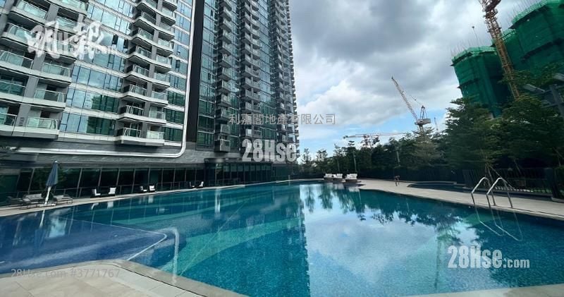 One Victoria Sell 2 Bedrooms 445 ft²