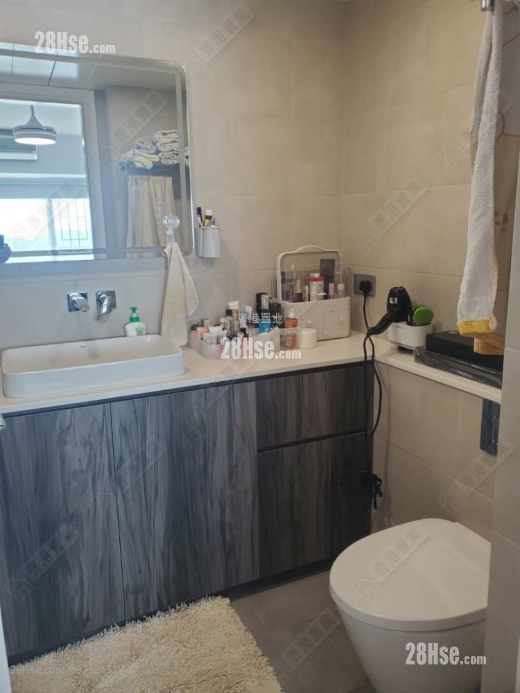 領都 售盤 4 房 , 3 浴室 964 平方呎