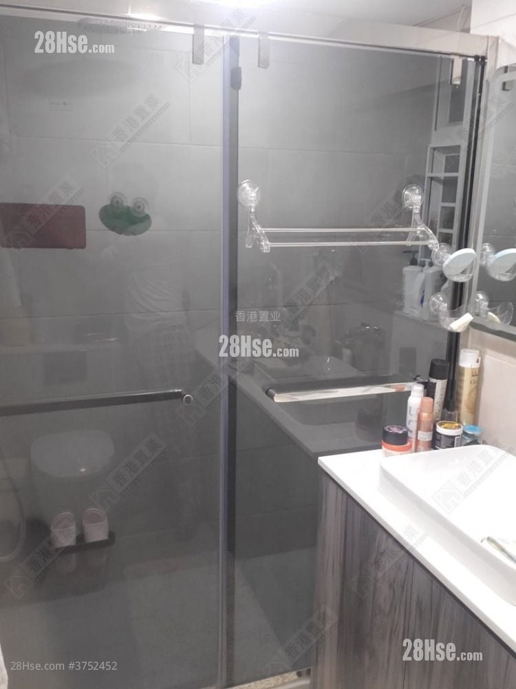 領都 售盤 4 房 , 3 浴室 964 平方呎