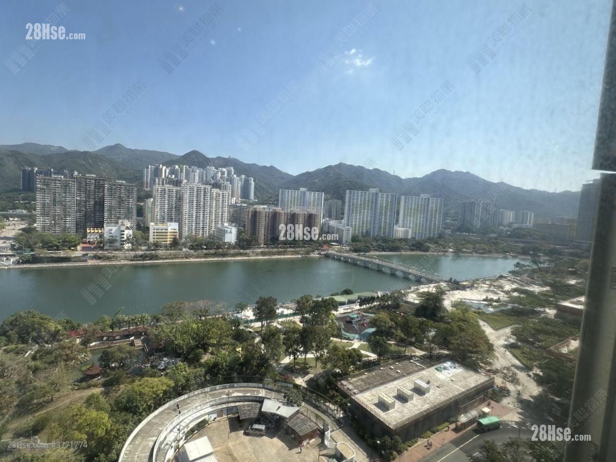 Lucky Plaza Sell 2 Bedrooms , 1 Bathroom 390 ft²