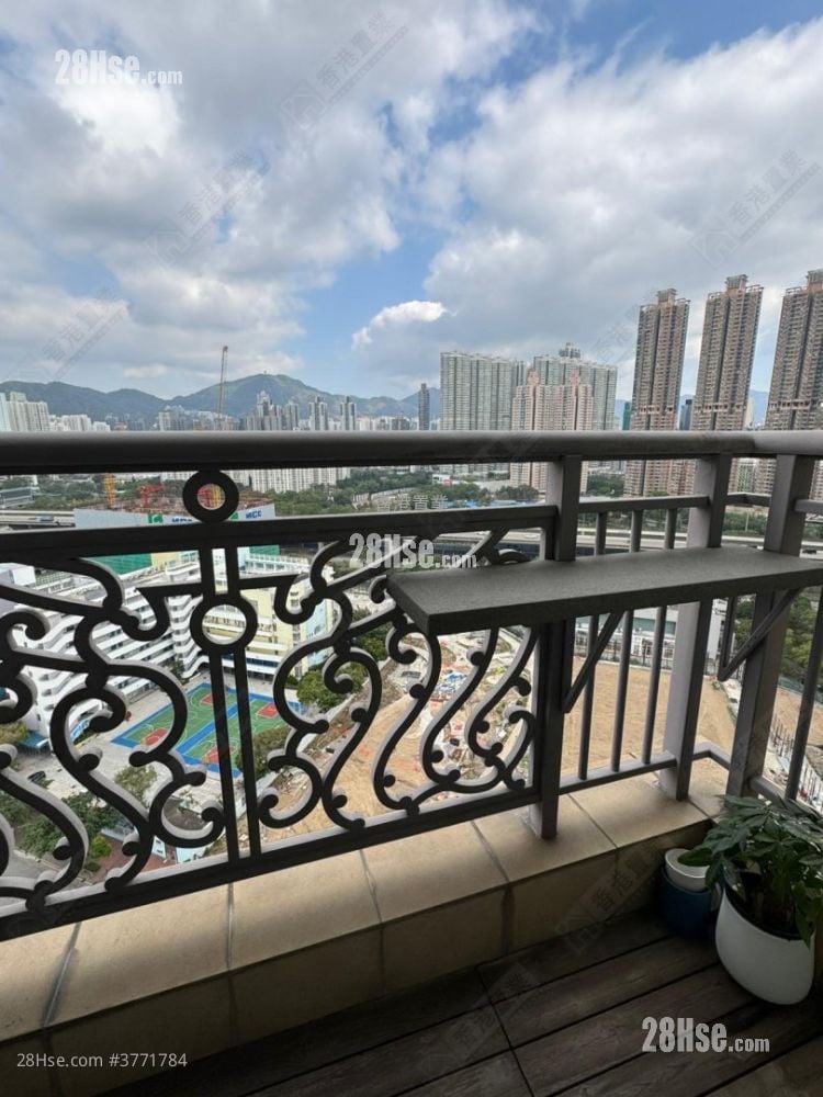 Hampton Place Sell 2 Bedrooms , 1 Bathroom 463 ft²