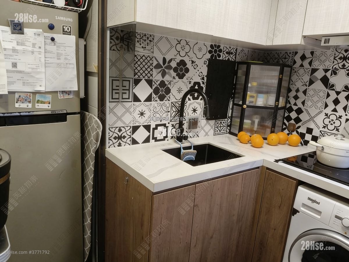 美孚新邨 售盘 3 房 , 1 浴室 446 平方尺