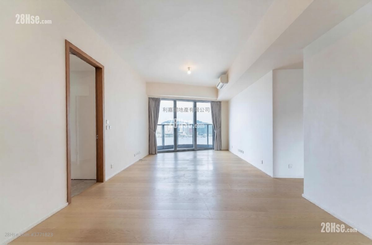 Mount Parker Residences Sell 4 Bedrooms , 3 Bathrooms 1,396 ft²