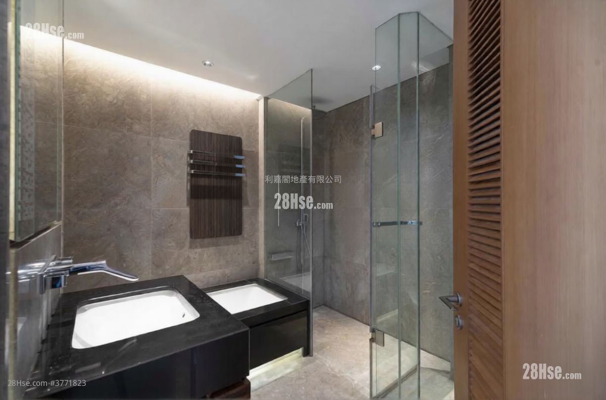 Mount Parker Residences Sell 4 Bedrooms , 3 Bathrooms 1,396 ft²