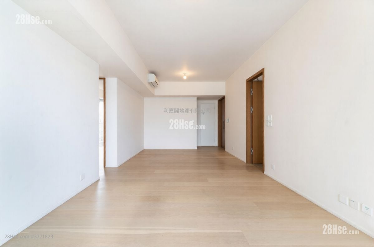 Mount Parker Residences Sell 4 Bedrooms , 3 Bathrooms 1,396 ft²