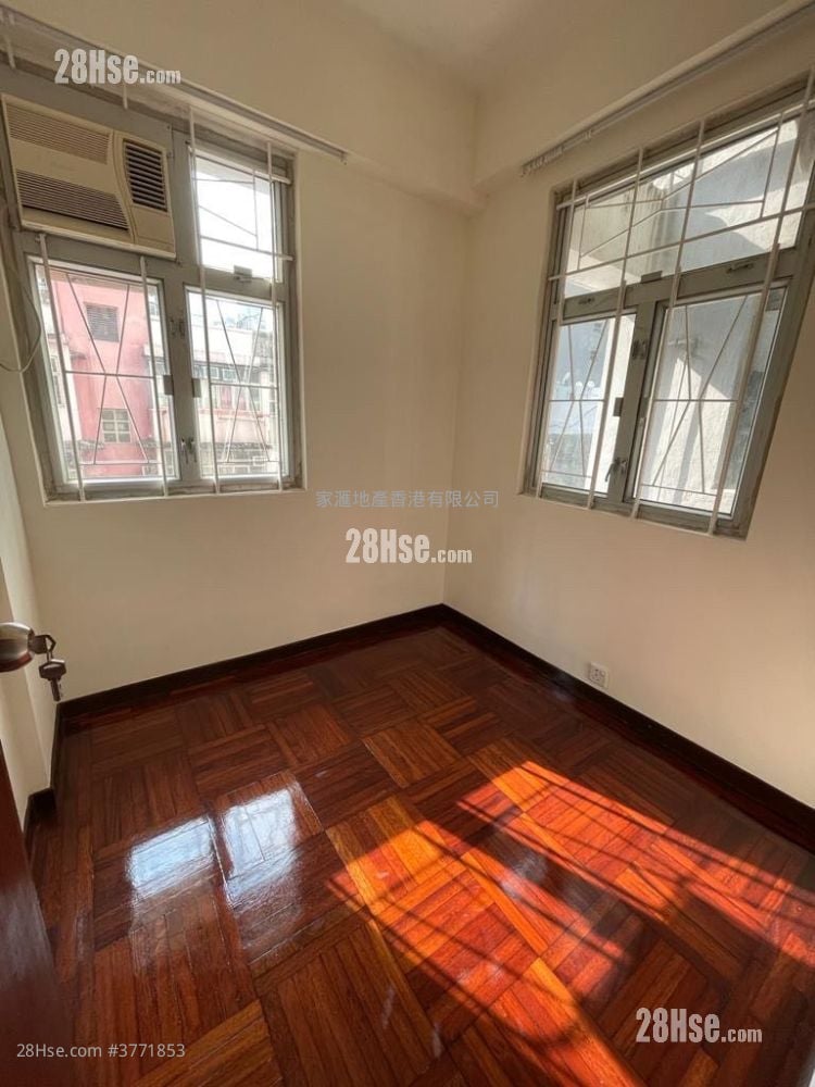 Kam Chung Building Sell 2 Bedrooms , 1 Bathroom 356 ft²
