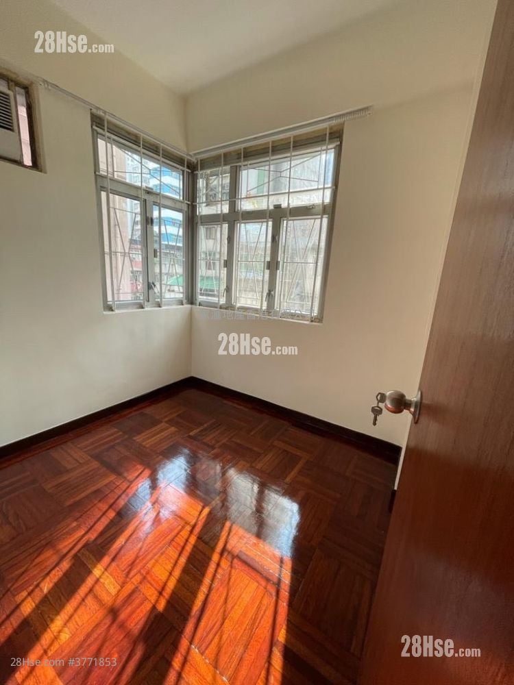 Kam Chung Building Sell 2 Bedrooms , 1 Bathroom 356 ft²