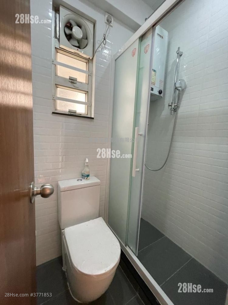 Kam Chung Building Sell 2 Bedrooms , 1 Bathroom 356 ft²