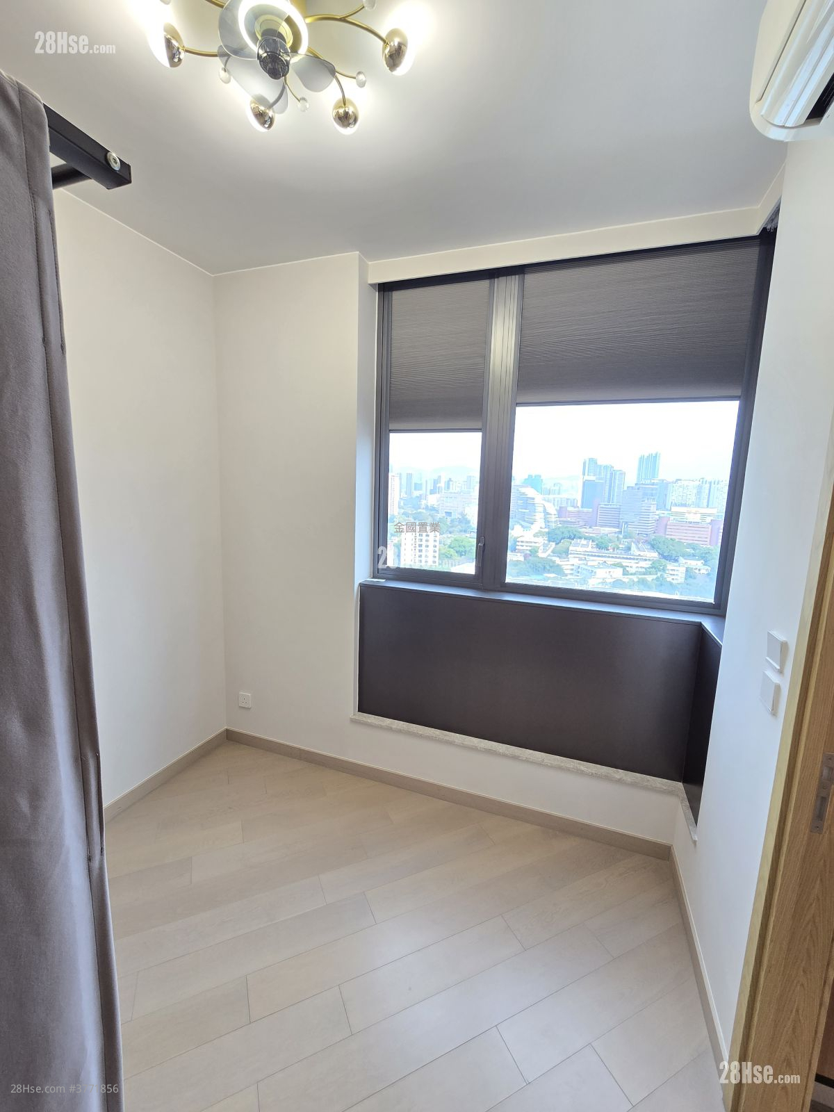 本木 租盘 3 浴室 752 平方尺