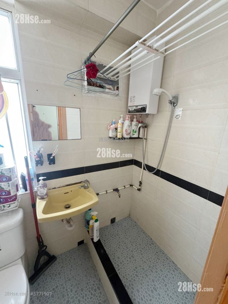 好顺福大厦 售盘 2 房 , 1 浴室 274 平方尺