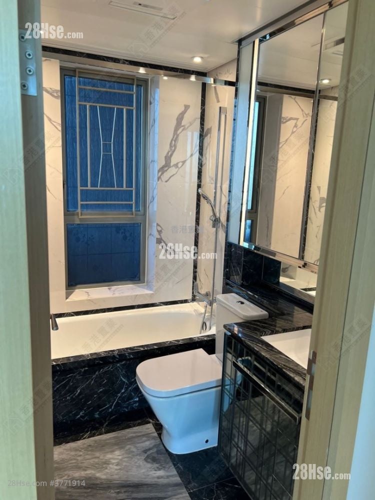 Ocean Marini Sell 3 Bedrooms 799 ft²