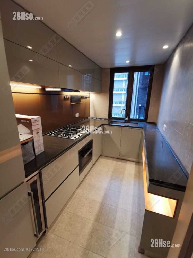 Lp6 Sell 3 Bedrooms 906 ft²