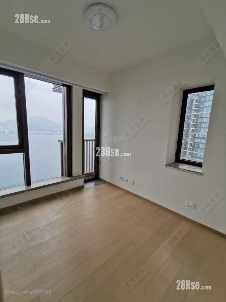 Lp6 Sell 3 Bedrooms 906 ft²