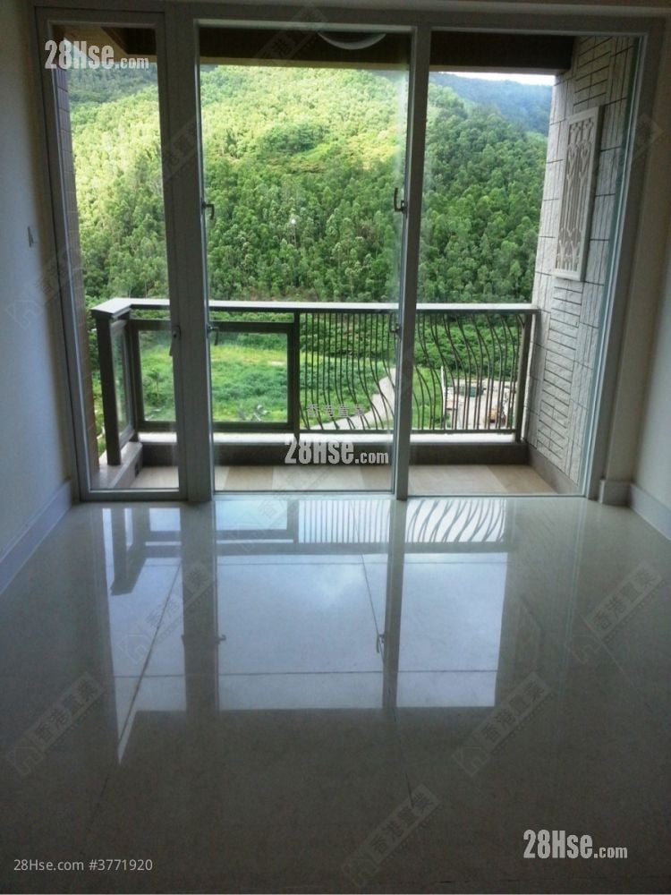 Le Prestige Sell 4 Bedrooms , 3 Bathrooms 976 ft²