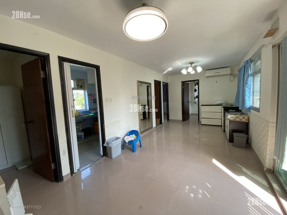 村屋 售盘 700 平方尺