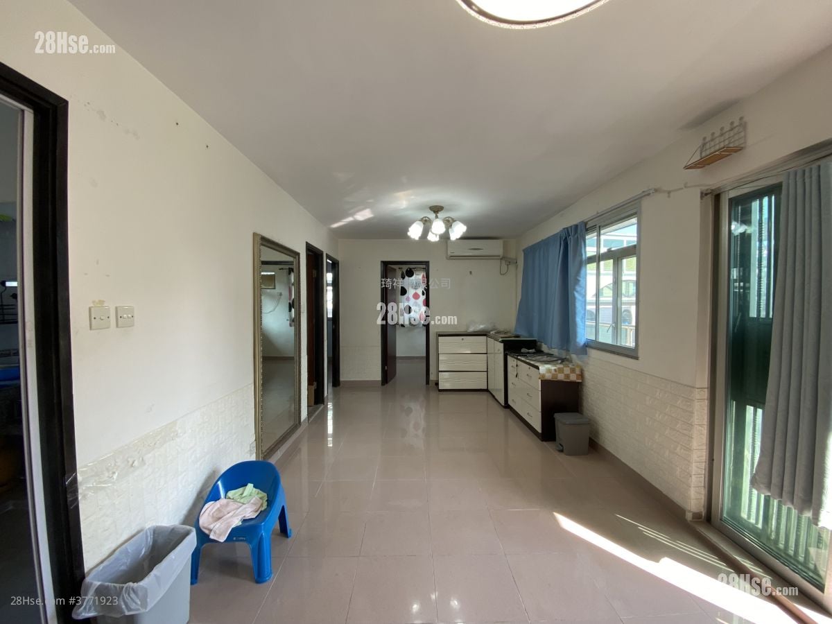 村屋 售盘 700 平方尺