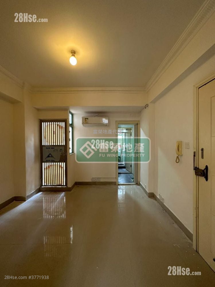 Wang Tak House Sell 2 Bedrooms , 1 Bathroom 312 ft²