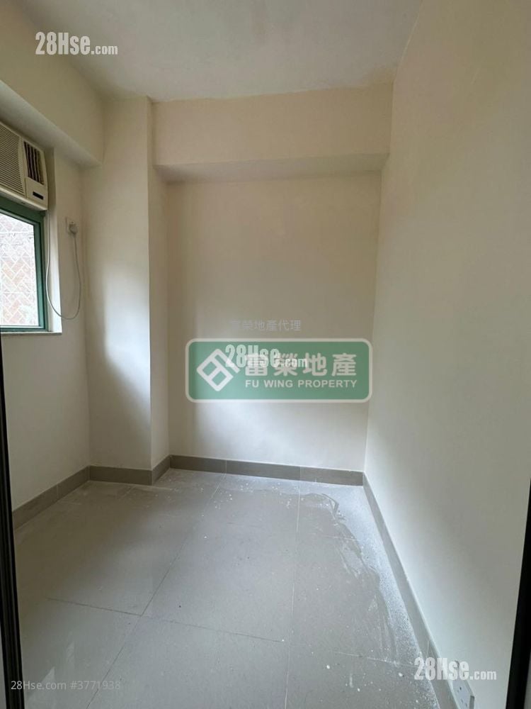 Wang Tak House Sell 2 Bedrooms , 1 Bathroom 312 ft²