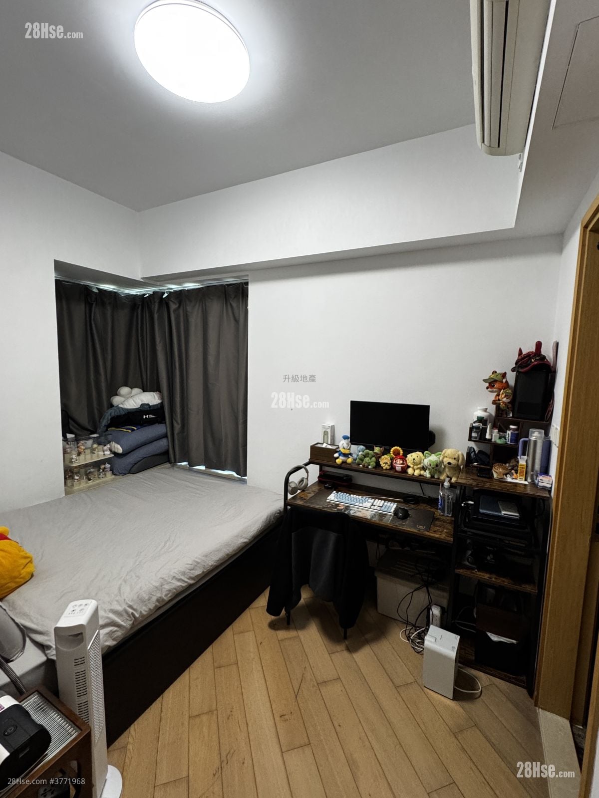 睡房 3: 峻弦 售盘 4 房 , 4 浴室 1,668 平方尺