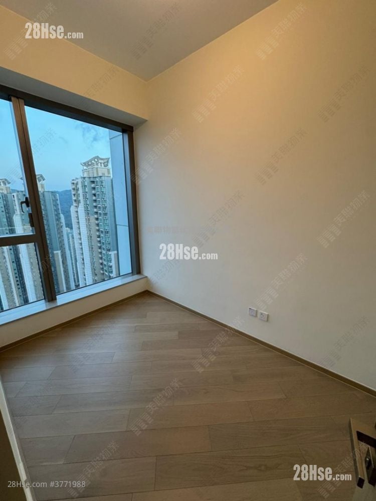 Villa Garda Iii Sell 2 Bedrooms , 1 Bathroom 452 ft²