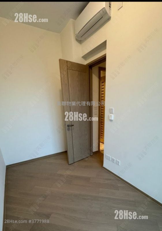Villa Garda Iii Sell 2 Bedrooms , 1 Bathroom 452 ft²