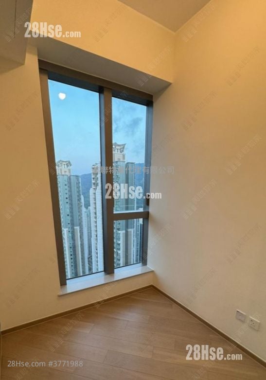 Villa Garda Iii Sell 2 Bedrooms , 1 Bathroom 452 ft²