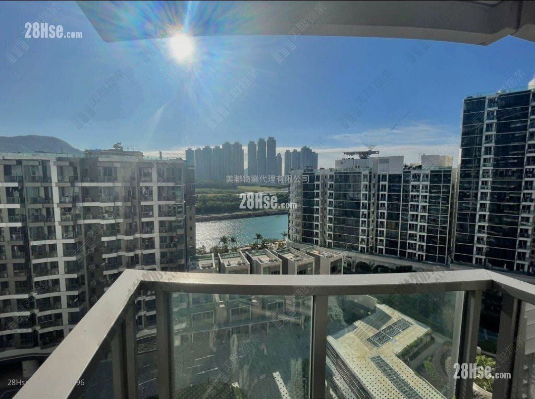 The Papillons Sell 1 Bathroom 271 ft²