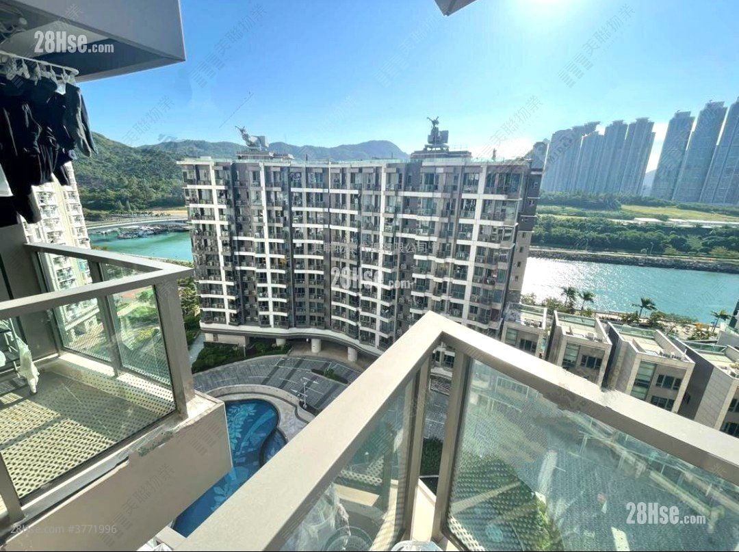 The Papillons Sell 1 Bathroom 271 ft²