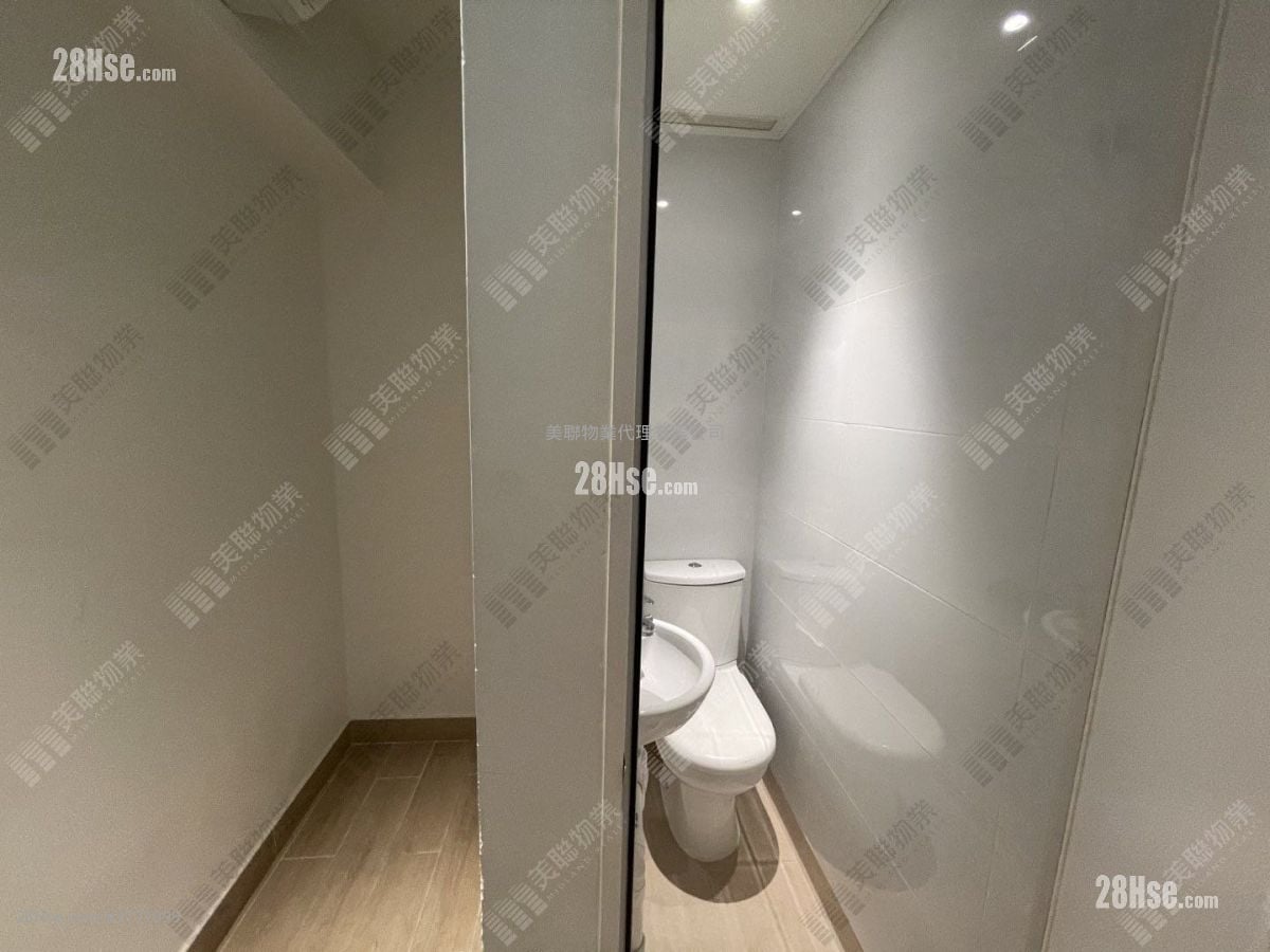 MALIBU 售盘 3 房 , 2 浴室 845 平方尺