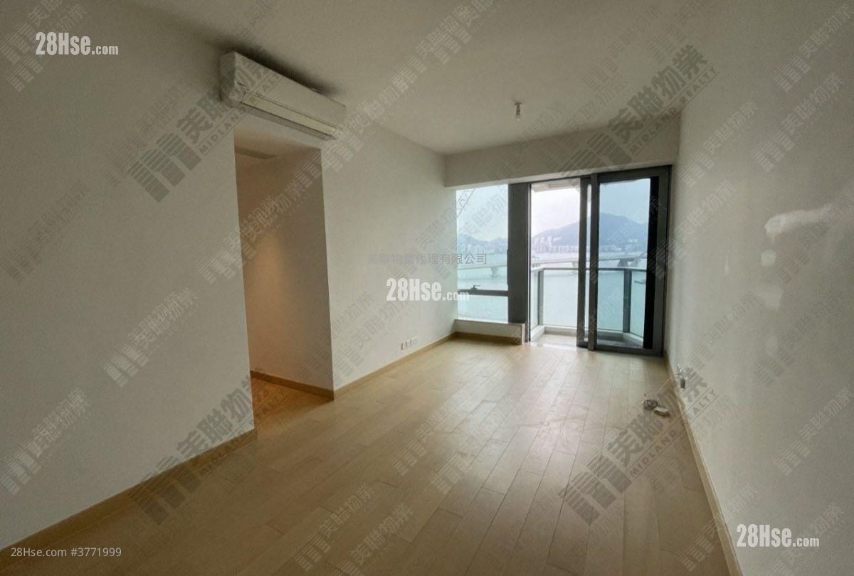 MALIBU 售盘 3 房 , 2 浴室 845 平方尺