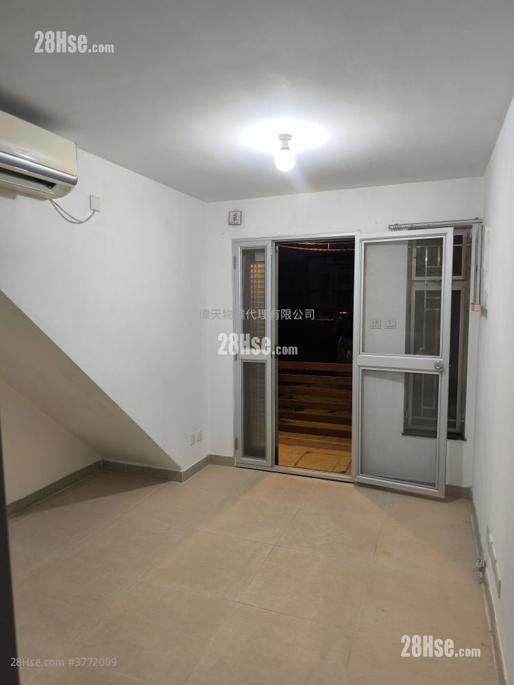 Village Rental 2 Bedrooms , 1 Bathroom 360 ft²