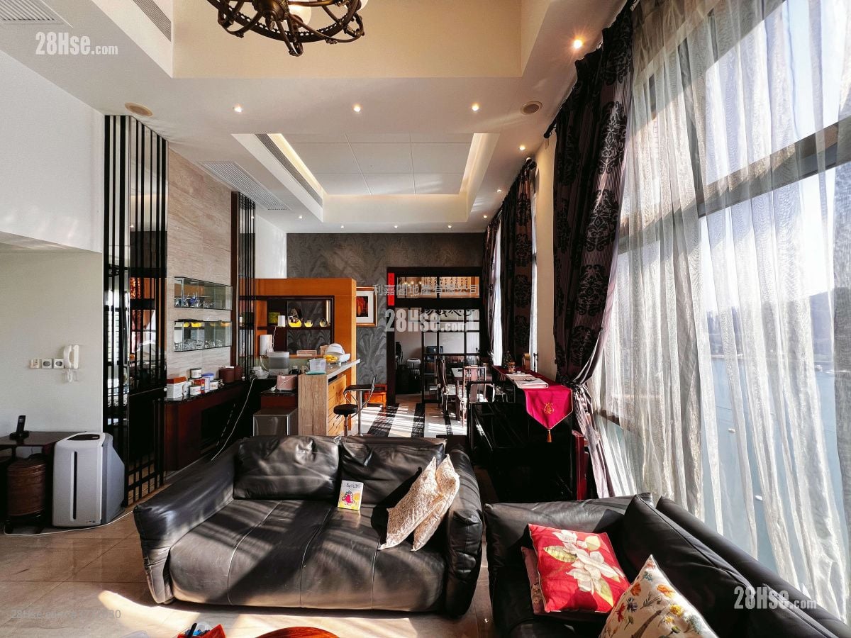 Long Beach Gardens Sell 4 Bedrooms , 3 Bathrooms 2,157 ft²