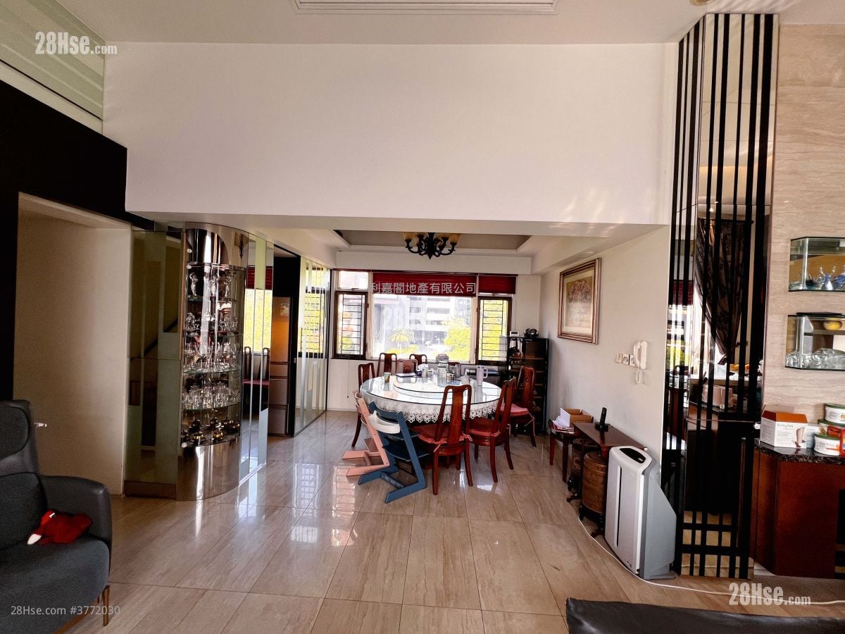 Long Beach Gardens Sell 4 Bedrooms , 3 Bathrooms 2,157 ft²