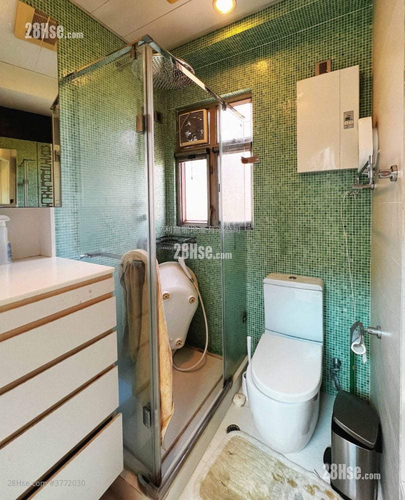 Long Beach Gardens Sell 4 Bedrooms , 3 Bathrooms 2,157 ft²