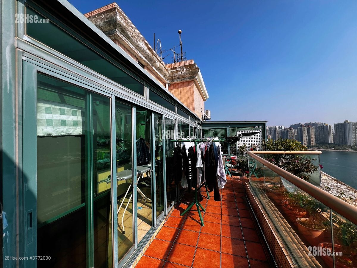 Long Beach Gardens Sell 4 Bedrooms , 3 Bathrooms 2,157 ft²