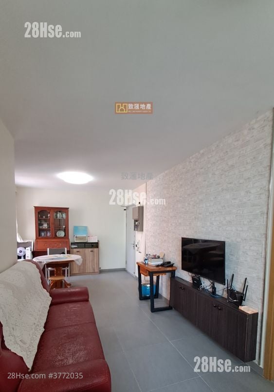 Sheung Chui Court Sell 2 Bedrooms 511 ft²