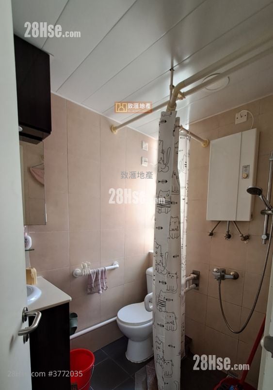 Sheung Chui Court Sell 2 Bedrooms 511 ft²