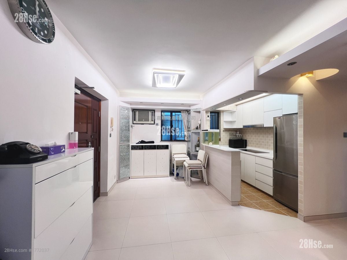 living room: Hanley Villa Sell 2 Bedrooms , 1 Bathroom 485 ft²