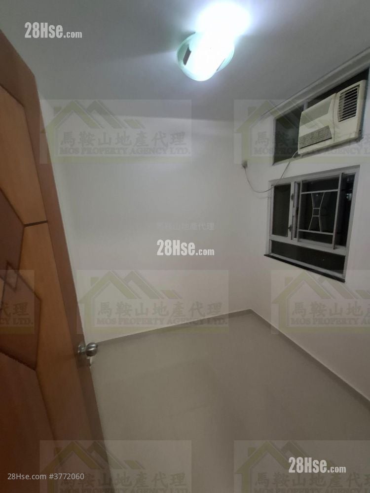 Kam Ying Court Sell 2 Bedrooms , 1 Bathroom 401 ft²