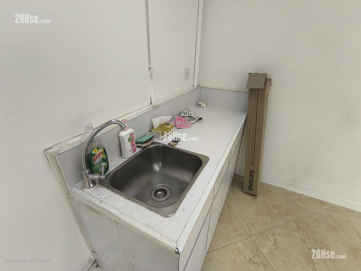 永明工業中心 租盤 1 房 , 1 廁所 1,260 平方呎