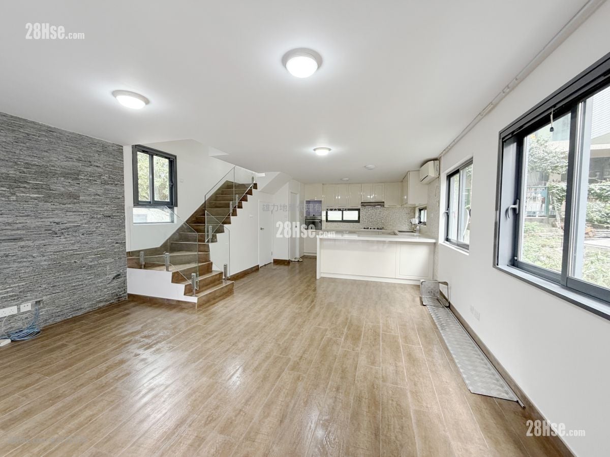 村屋 租盘 4 房 , 3 浴室 1,400 平方尺