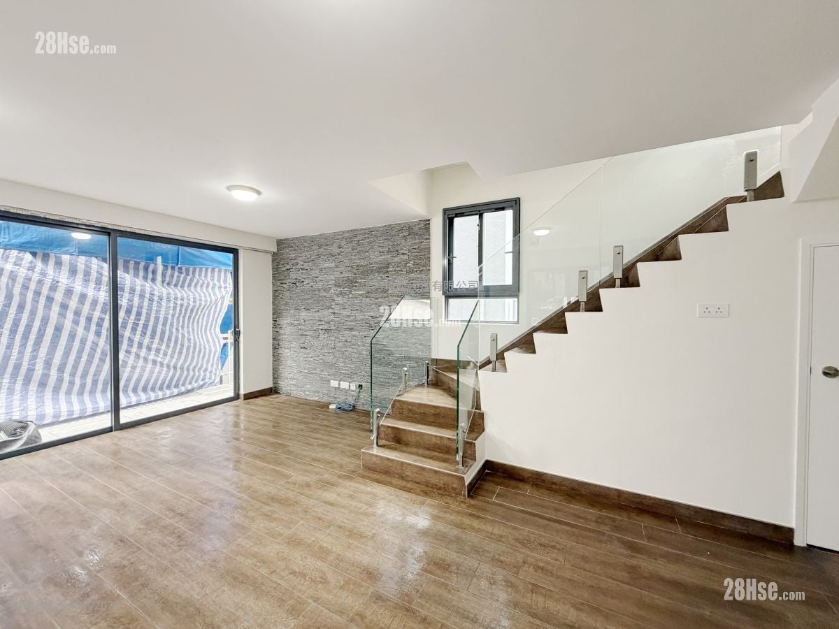 村屋 租盘 4 房 , 3 浴室 1,400 平方尺