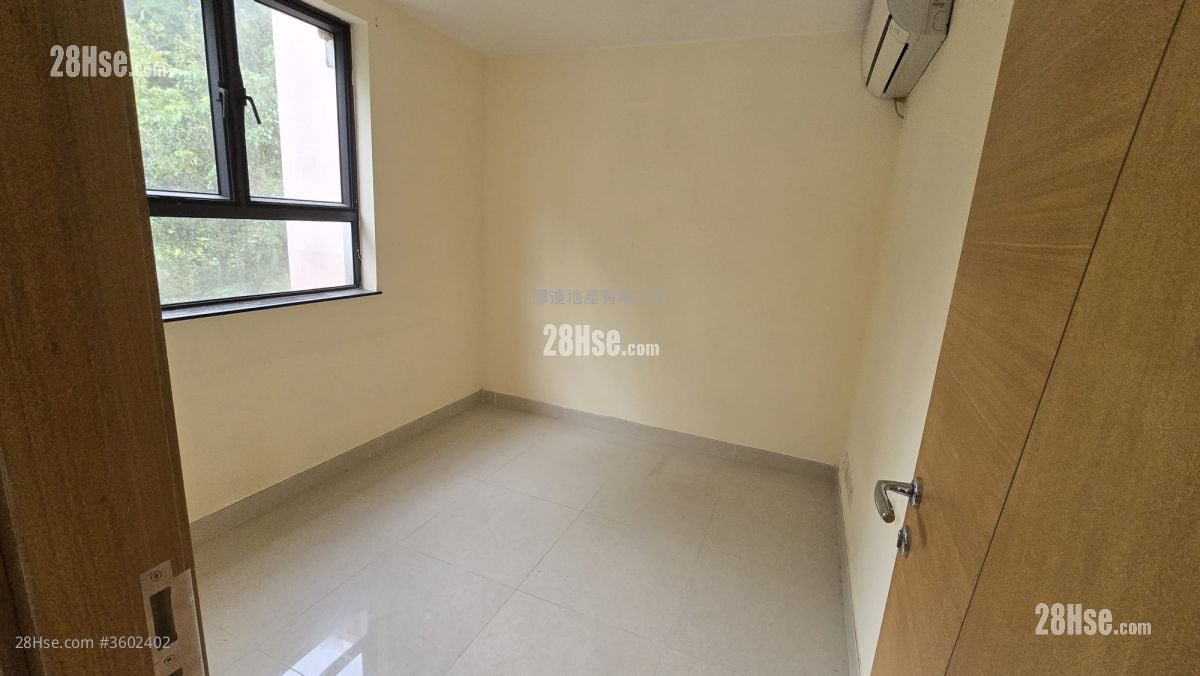 Village Rental 3 Bedrooms , 1 Bathroom 700 ft²