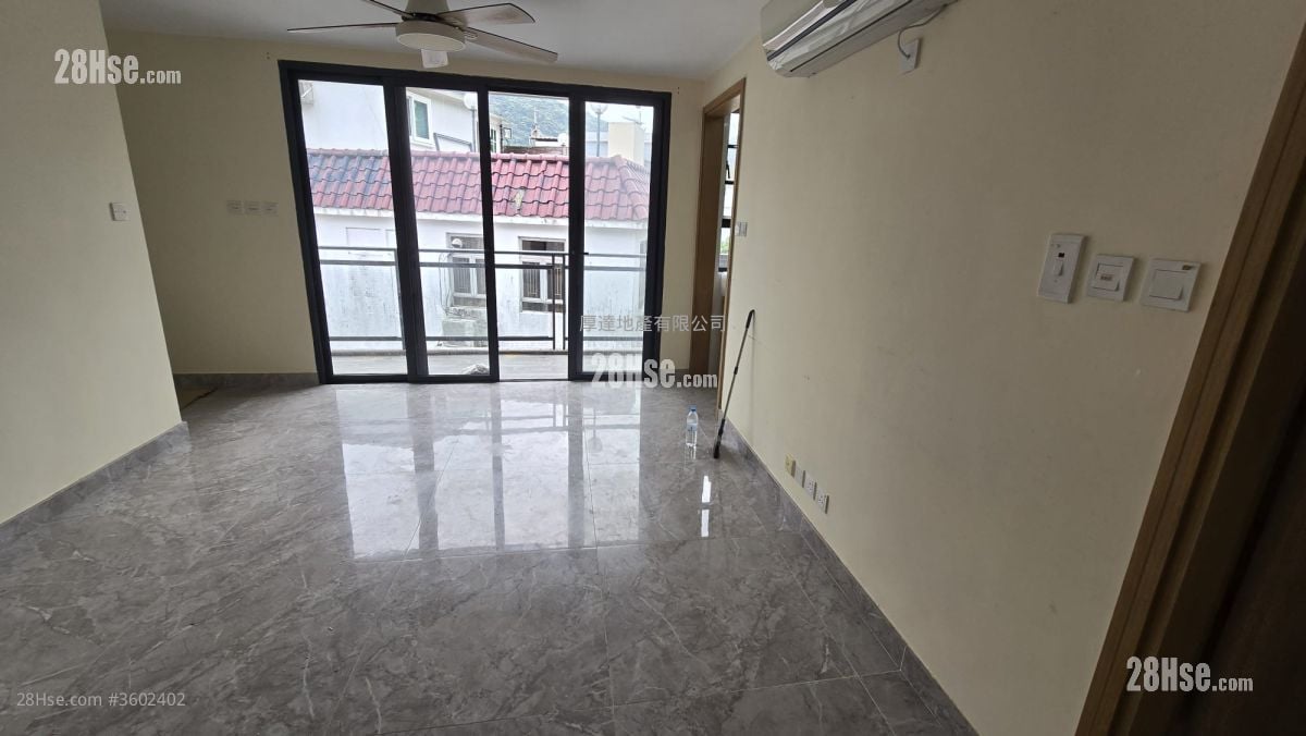 Village Rental 3 Bedrooms , 1 Bathroom 700 ft²