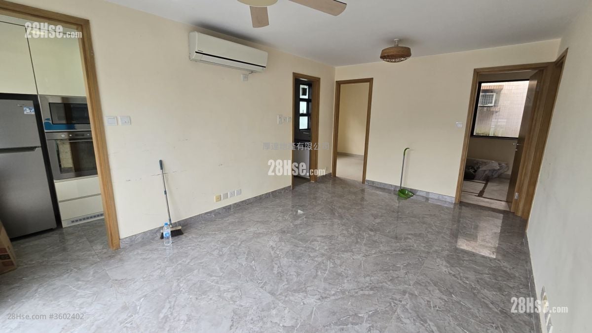 Village Rental 3 Bedrooms , 1 Bathroom 700 ft²