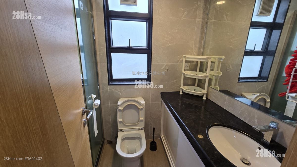 Village Rental 3 Bedrooms , 1 Bathroom 700 ft²